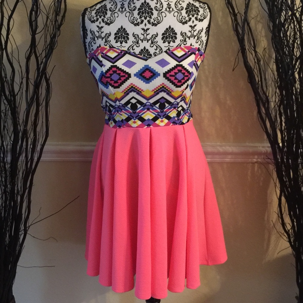 Brilliant tribal print strapless dress